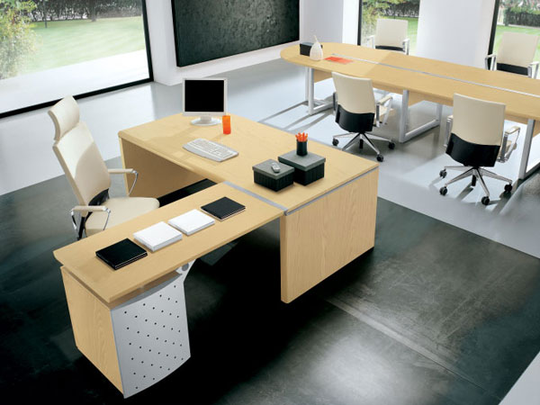 Zeta X Wooden Desk Range