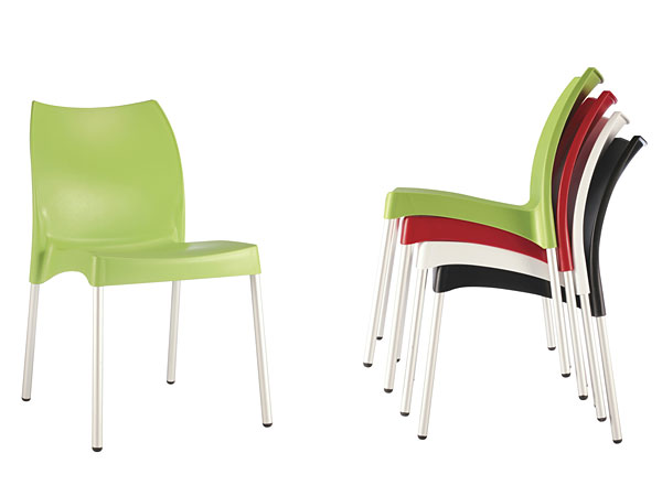 Outdoor Seating & Tables