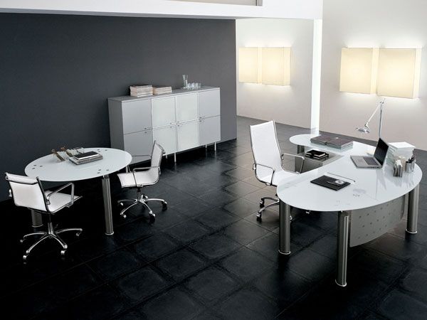 Sigma Glass Desk Range