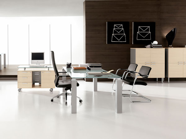 Tao Glass Desk Range